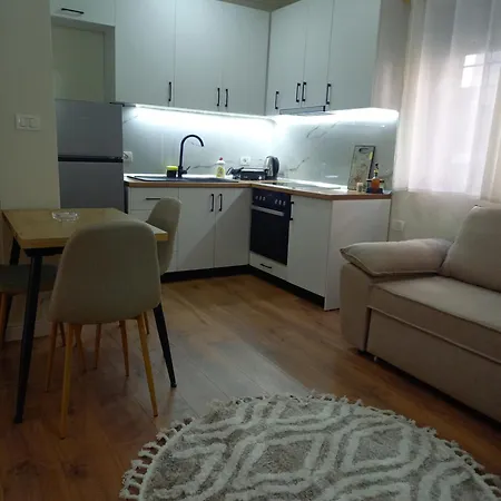 Friendly Country Apartmán Tirana